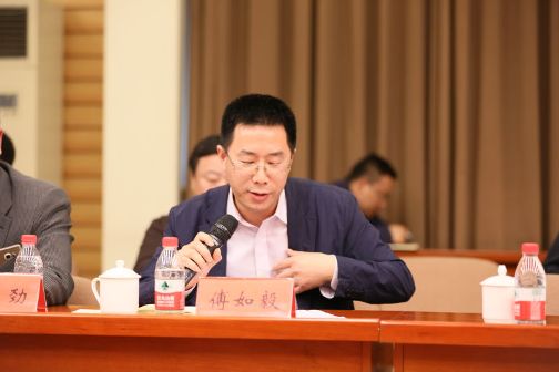 傅如毅等企業(yè)家解讀習總書(shū)記網(wǎng)信工作座談會(huì )講話(huà)